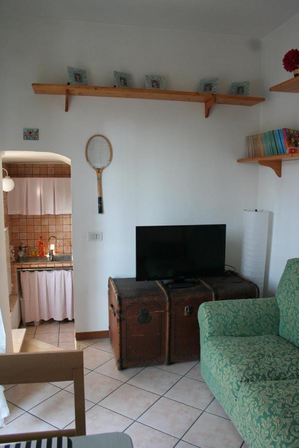 Mini Appartamento "Il Nido Del Picchio" Ascoli Piceno Exterior foto